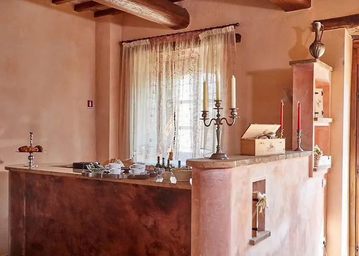 Il Molino Antico - 5 Girasoli スポレート